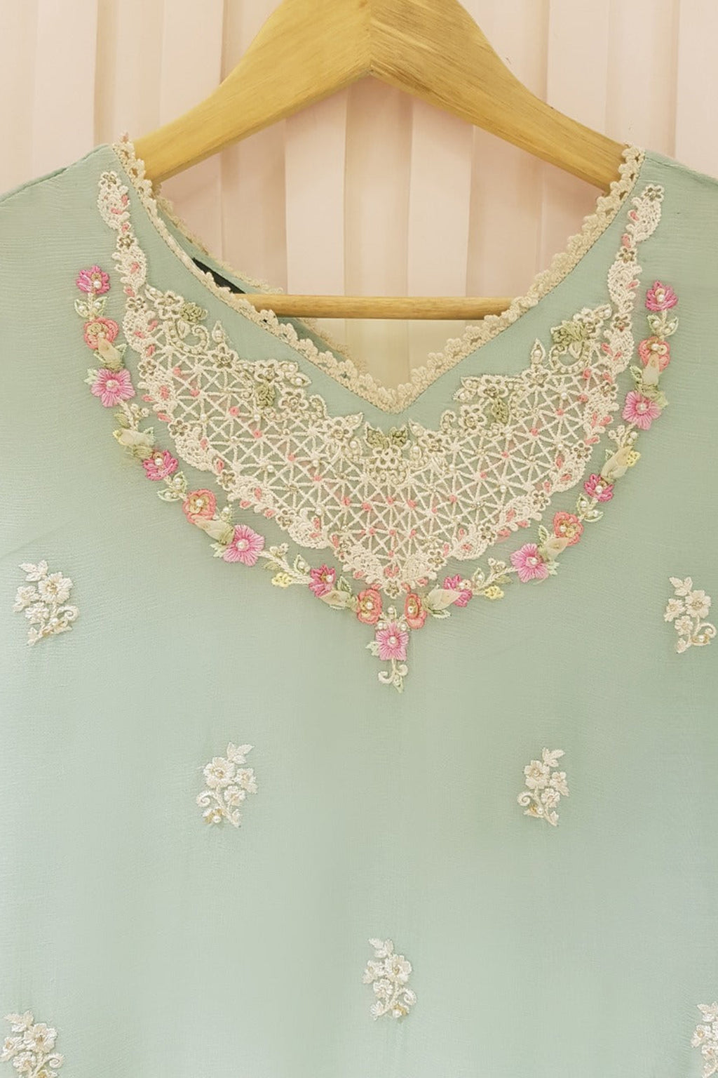 Noor e Mehfil With Organza Dupatta - Stitched 3pc