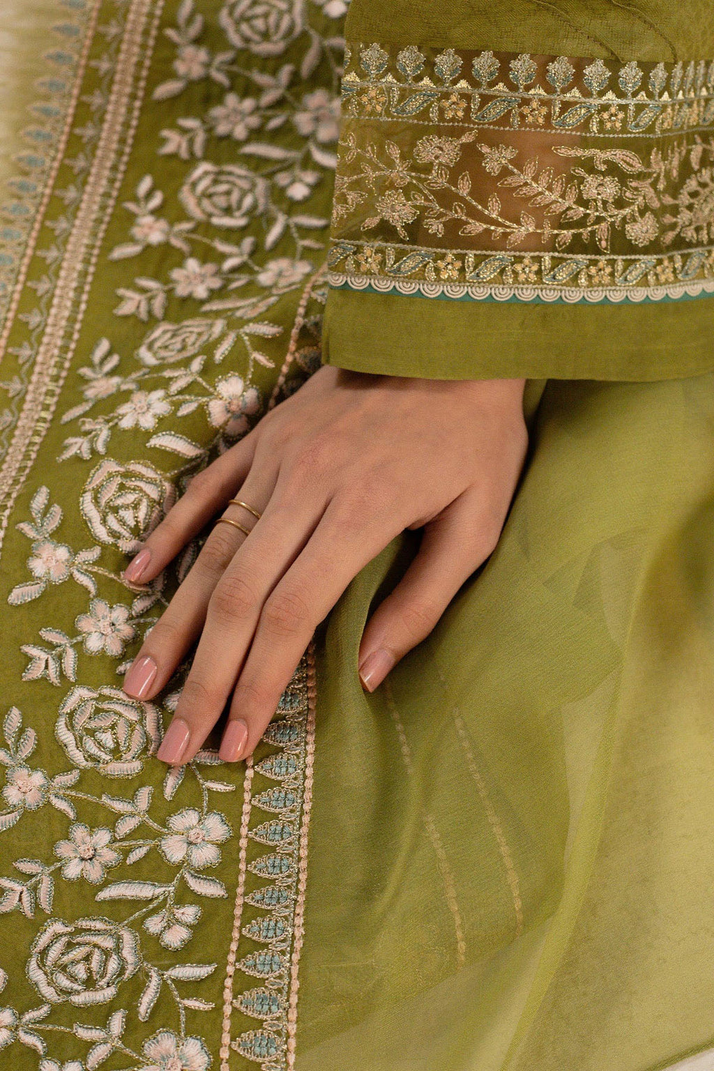 BATIK - 3PC LAWN EMBROIDERED SHIRT WITH CHIFFON TYE AND DYE DUPATTA AND TROUSER - HZG2884 main image 0