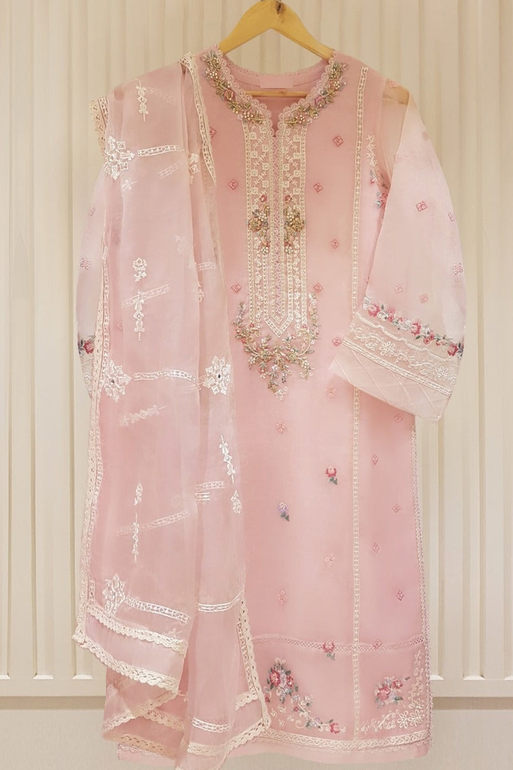 Agha Noor Heavy Embroidered with Embroidered Organza dupatta-Ga1747 ...